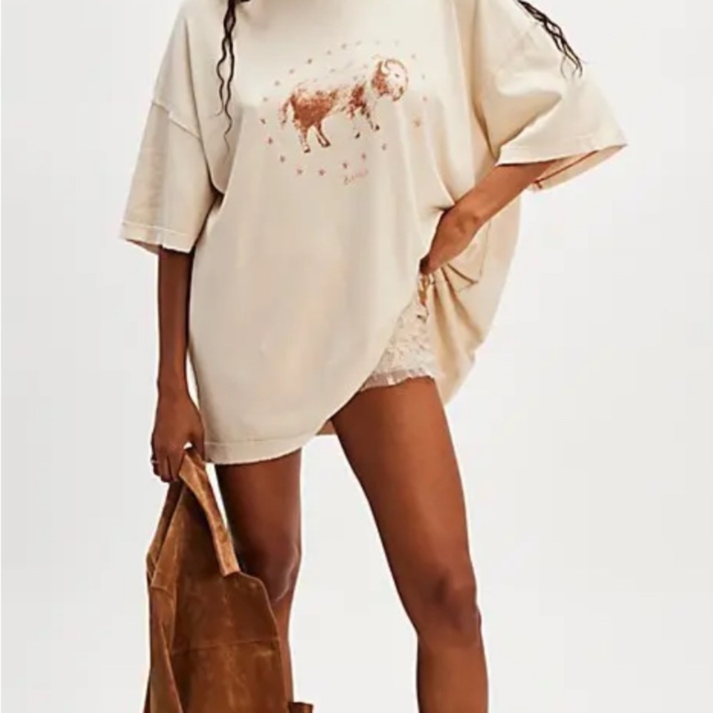 We The Free Cream Short Sleeve Tee